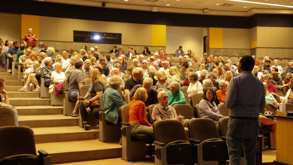 Louisville Town Hall